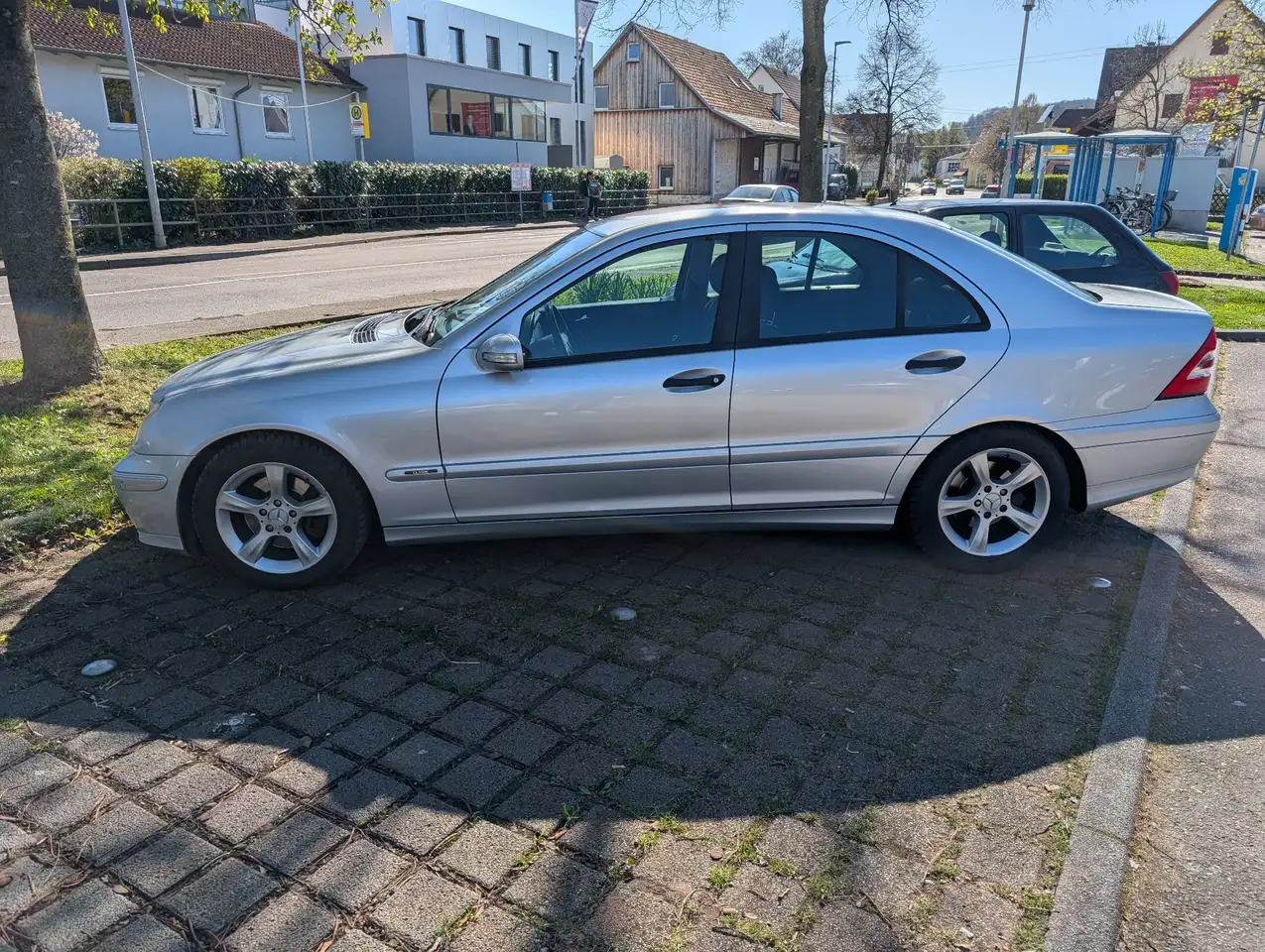 Mercedes-Benz C 230