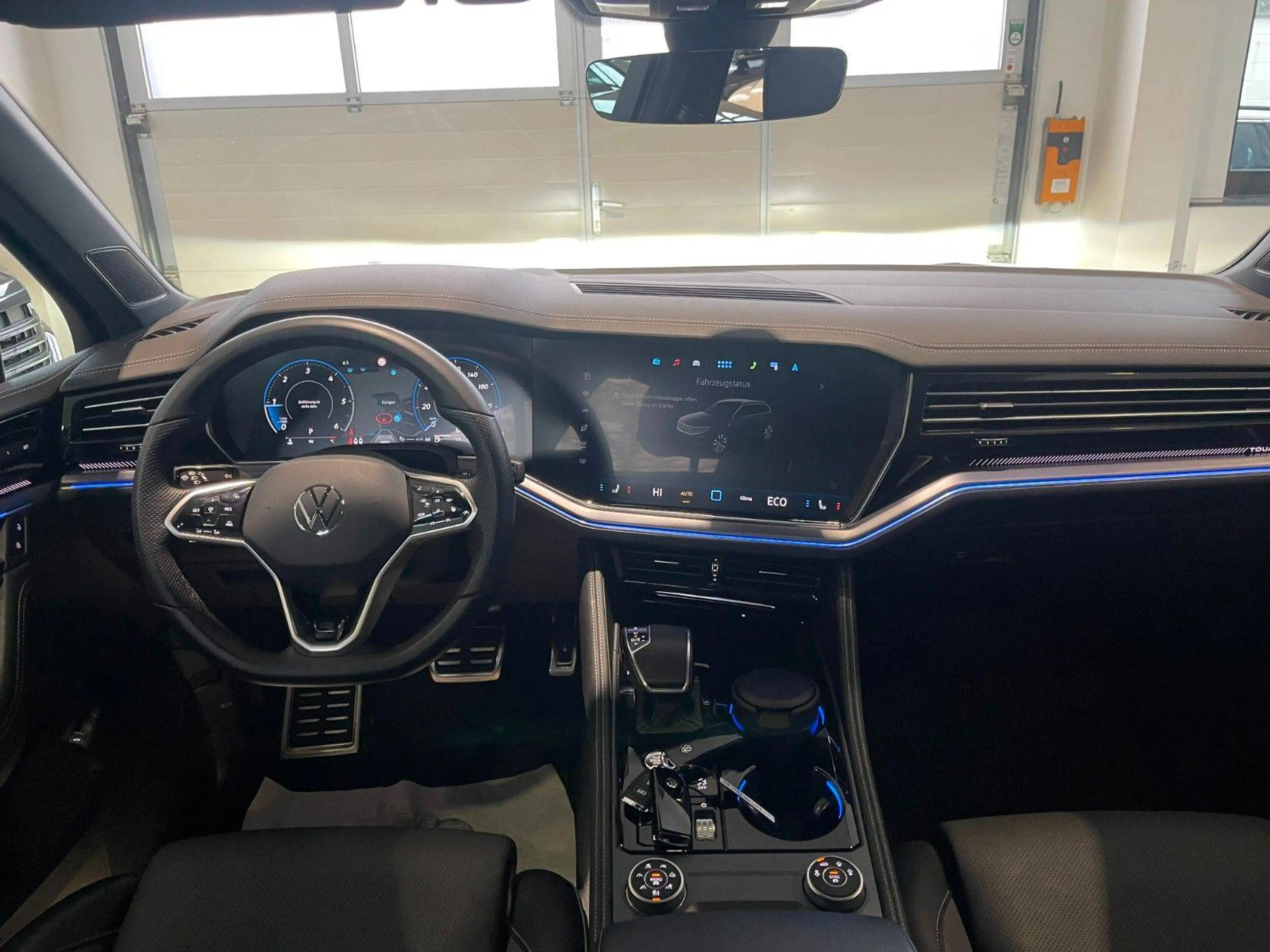 Volkswagen Touareg 3.0 TDI 210 kW 4Motion R-Line — photo 7