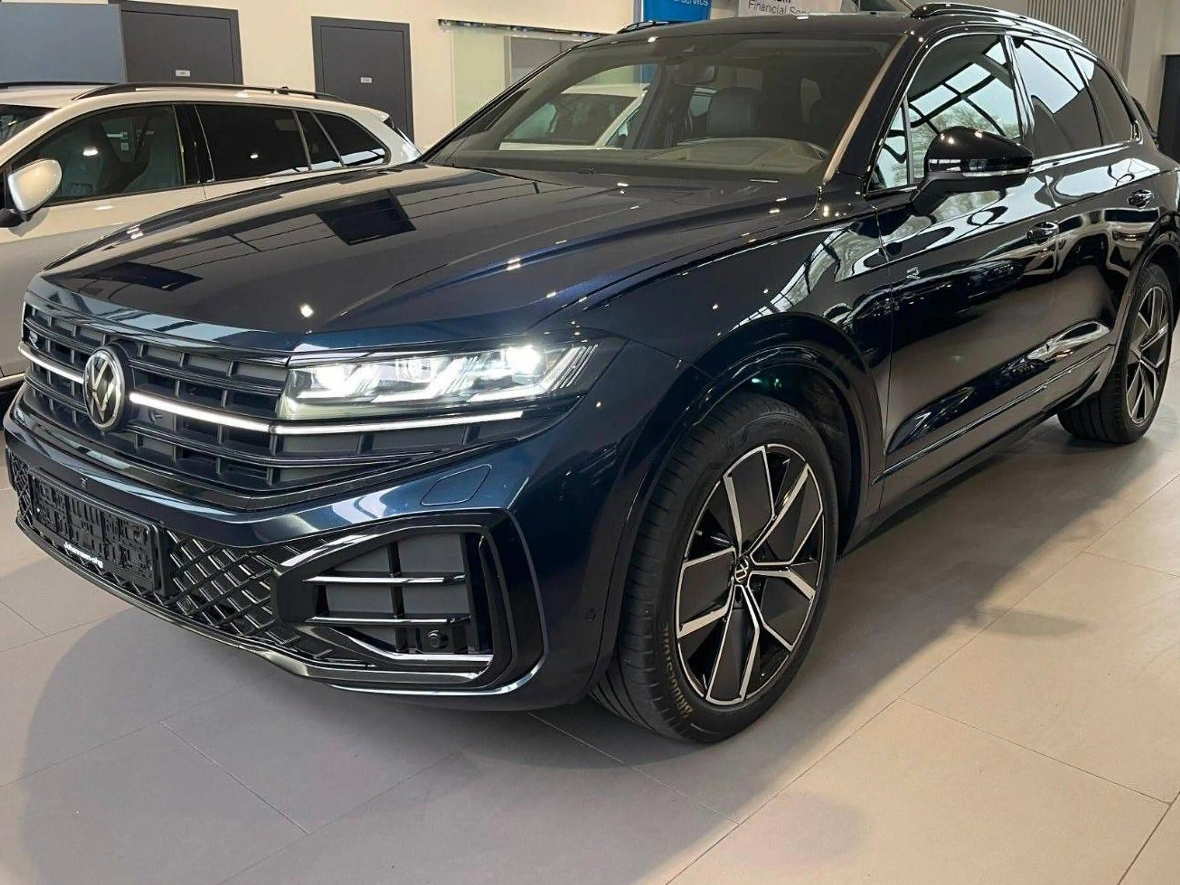 Volkswagen Touareg 3.0 TDI 210 kW 4Motion R-Line — photo 13