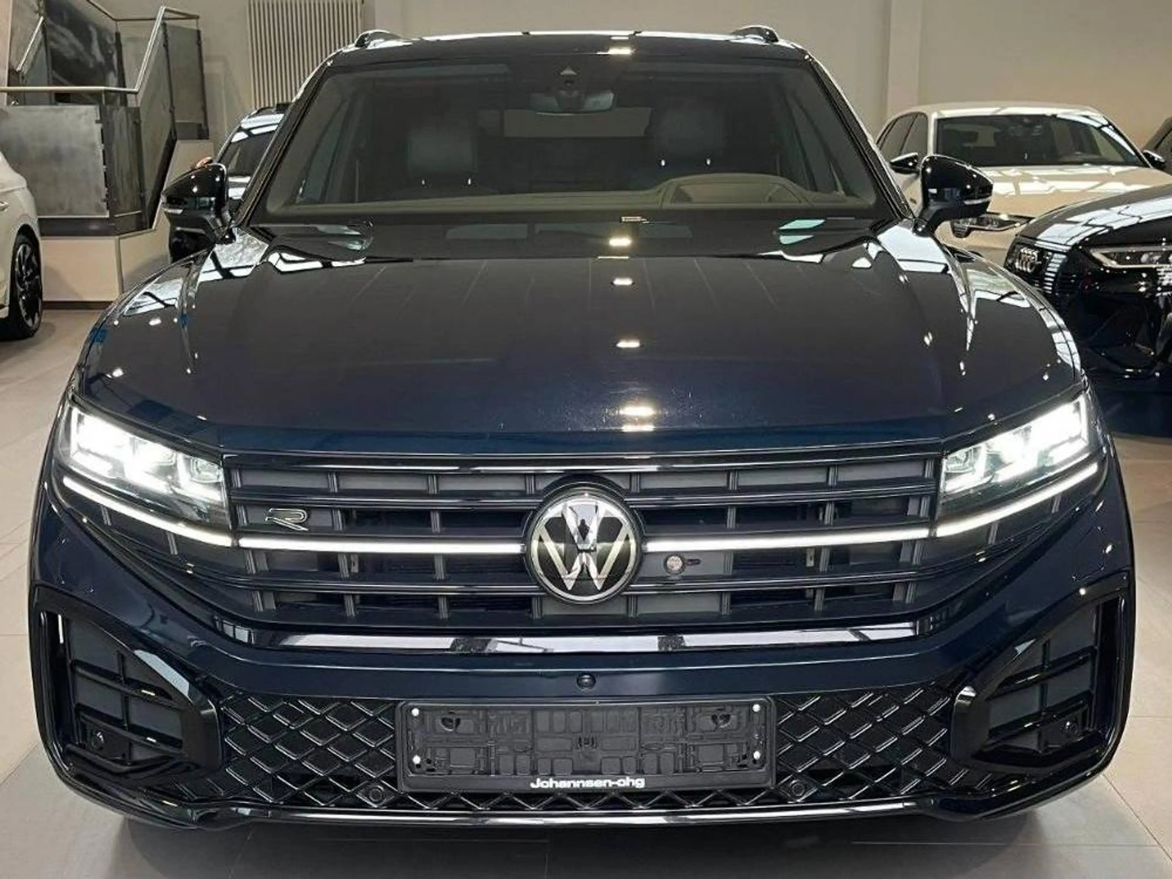 Volkswagen Touareg 3.0 TDI 210 kW 4Motion R-Line — photo 14