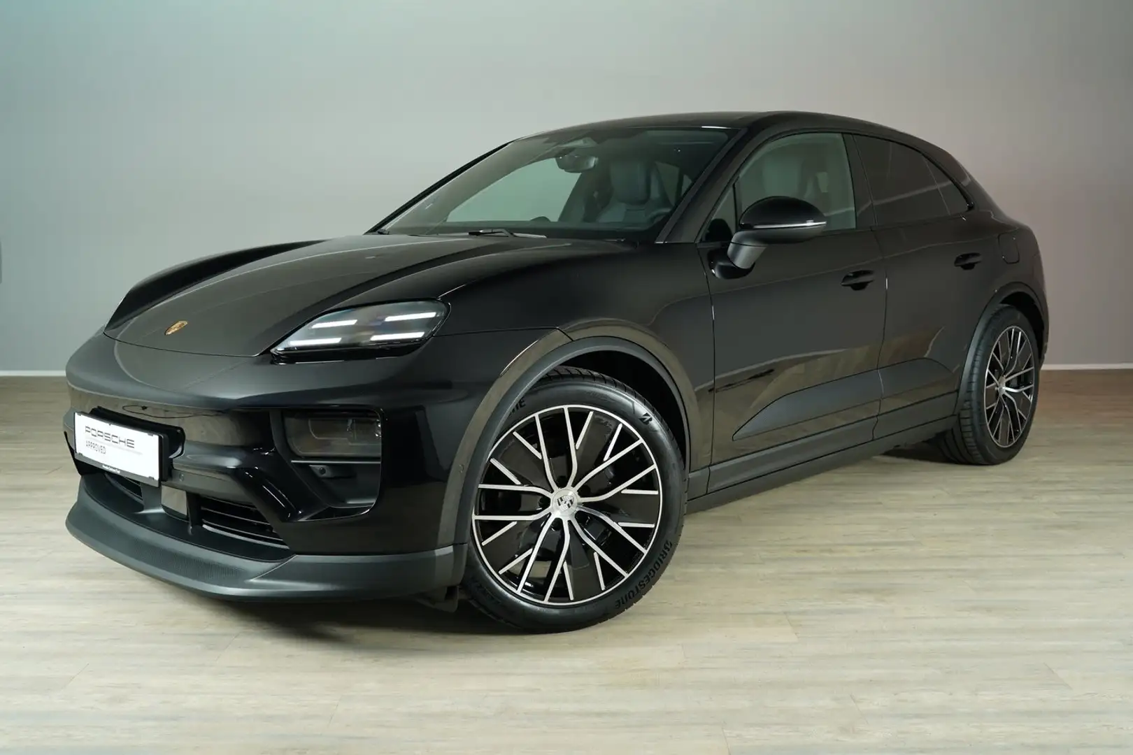 Porsche Macan 4 Schwarz - 1