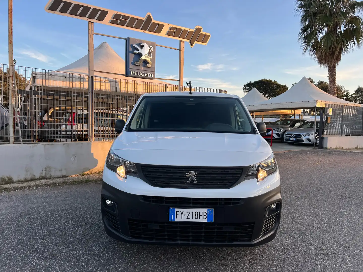 Peugeot Partner 1.6 bluehdi 75cv VAN 3 POSTI Bianco - 2