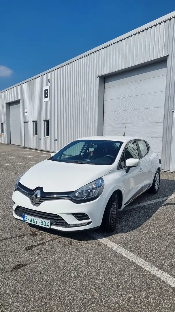 Renault Clio 1.2 16V 75 LIMITED - 1
