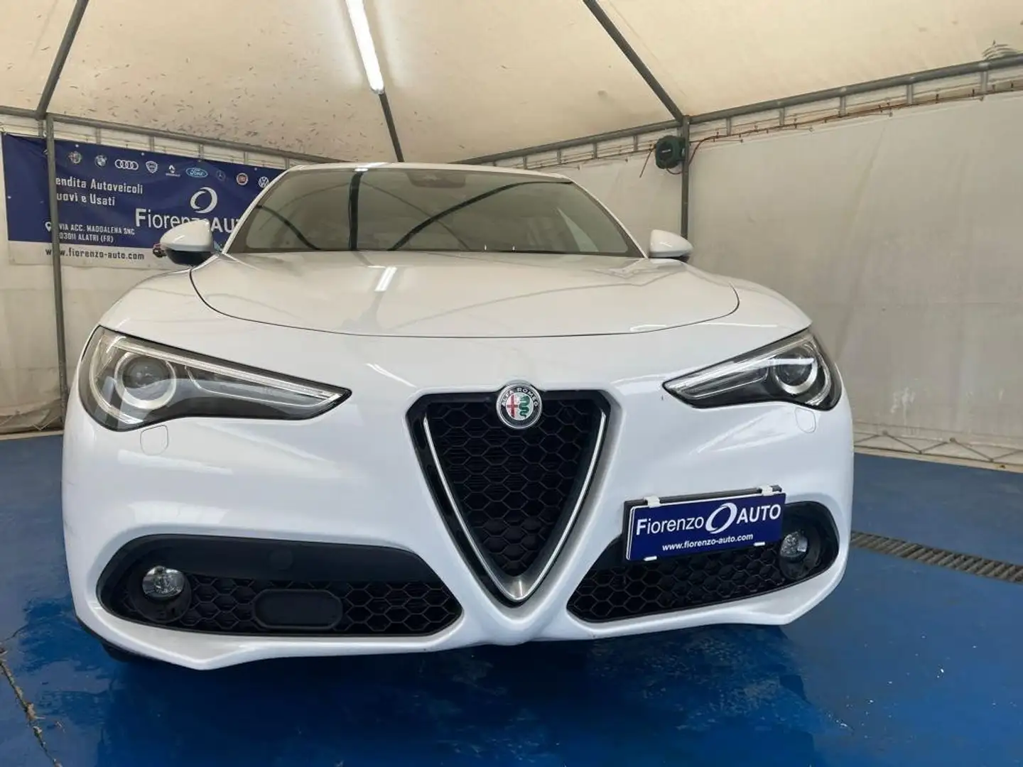 Alfa Romeo Stelvio 2.2 Veloce 180cv auto - PREZZO IN OFFERTA - Bianco - 2