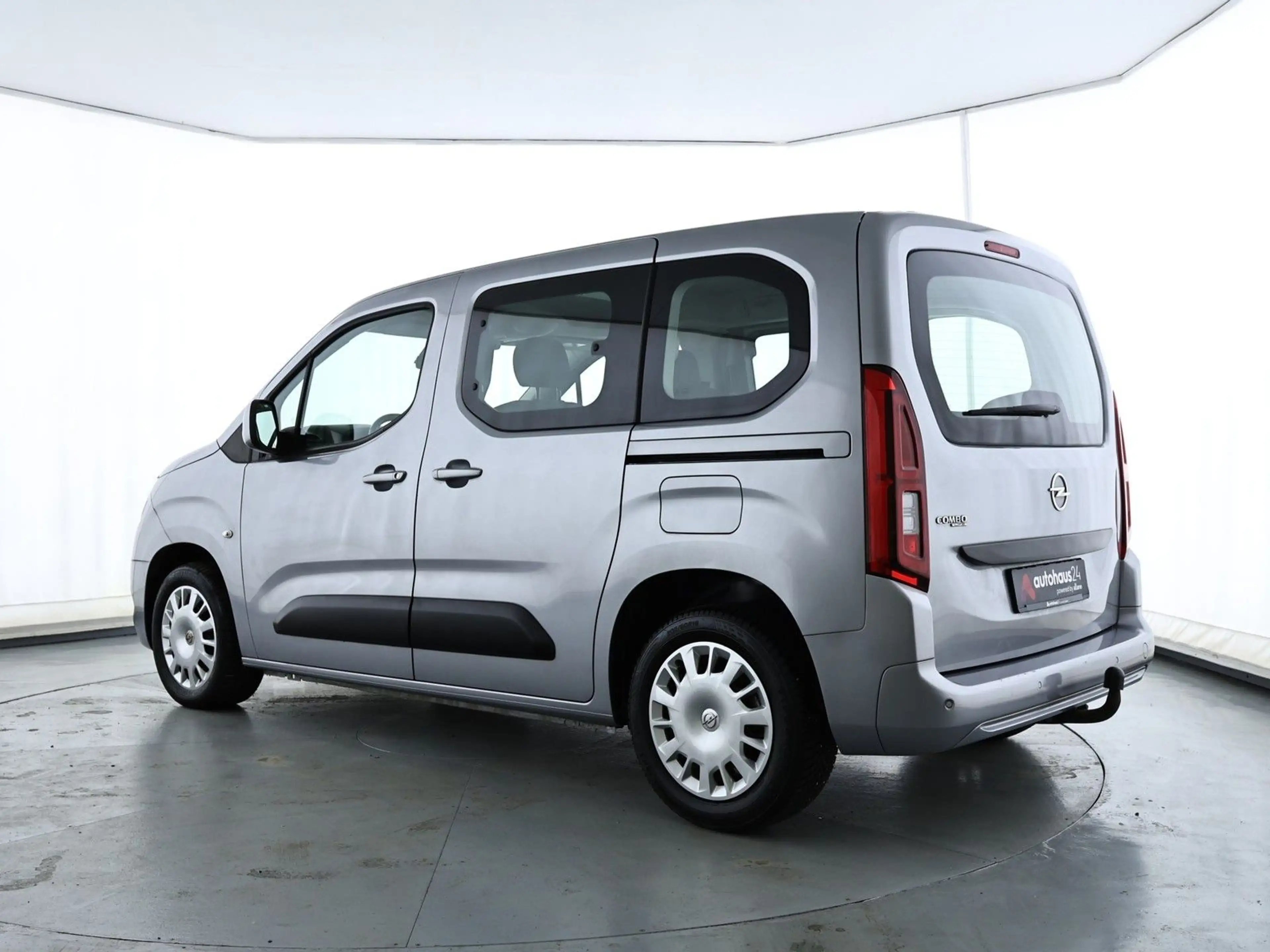 Opel Combo Life 1.2 Turbo AHK|Tempomat|PDC — photo 4