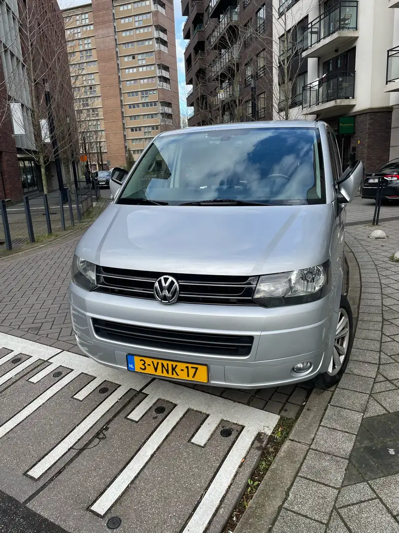 Volkswagen T5 Transporter DSG  2.0 tdi Grijs - 1