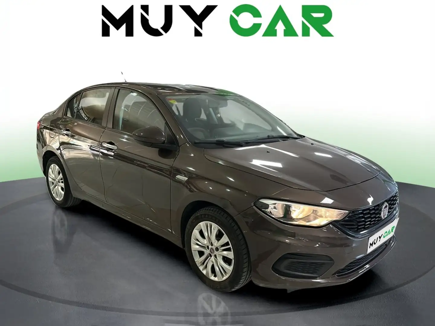 Fiat Tipo Sedán 1.4 Easy Marrón - 1