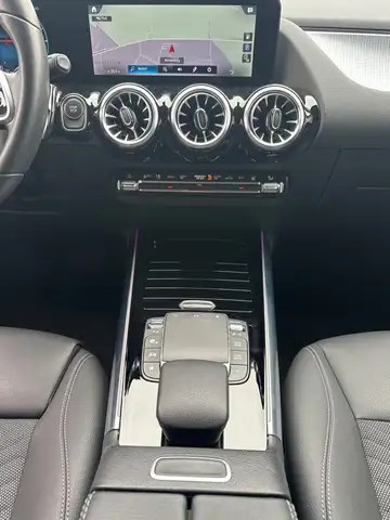 Mercedes-Benz 250 view 15