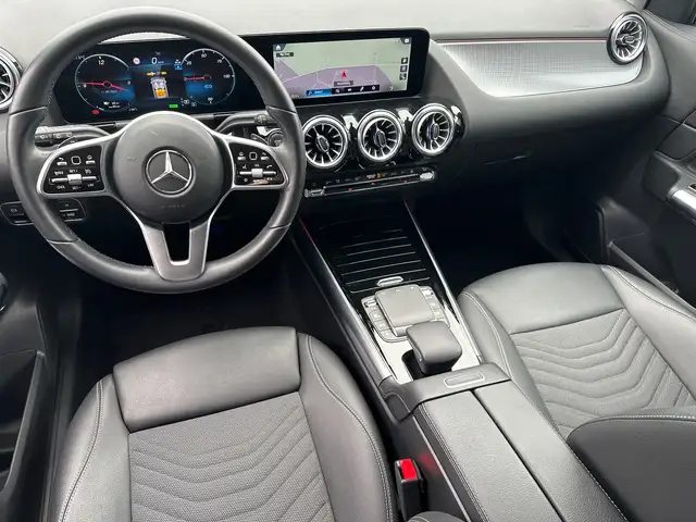 Mercedes-Benz 250 view 14