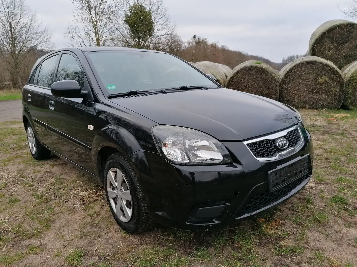 Kia Rio 1.4 VISION Klima,ZV,alleService,TÜV ,2.Hand Schwarz - 1