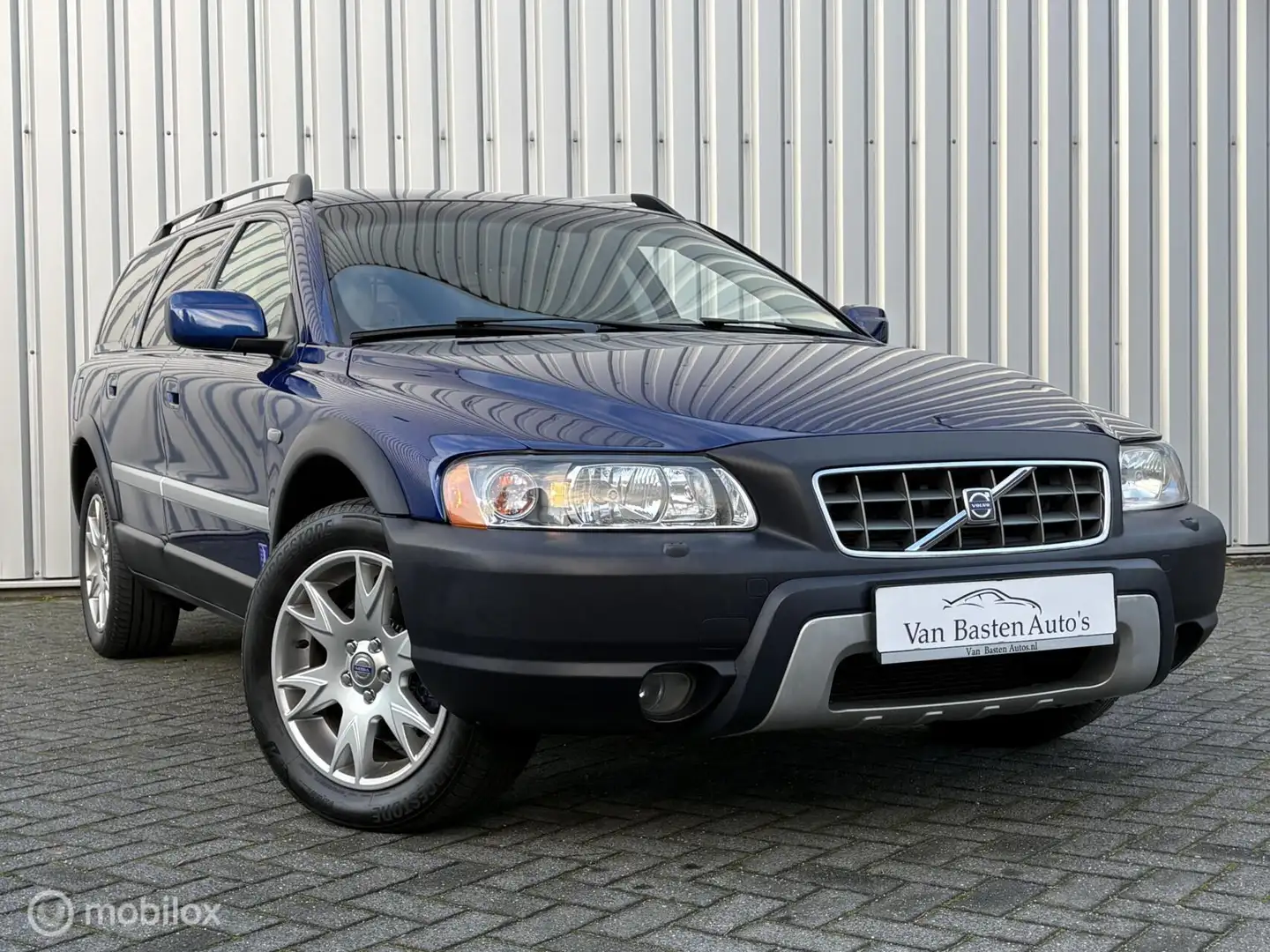 Volvo XC70 2.5 T AWD Ocean Race | Aut | Leder | Youngtimer | Blau - 1