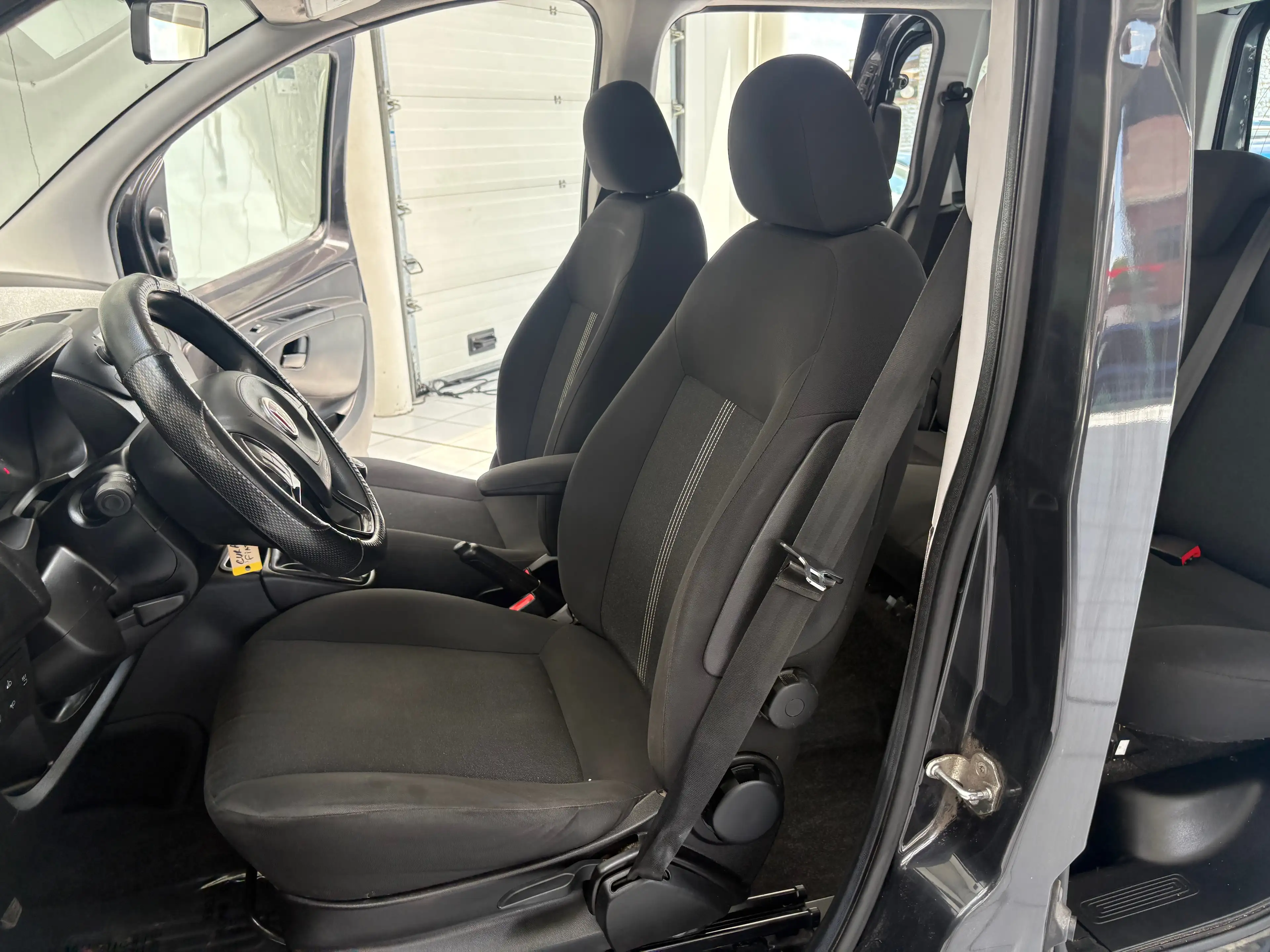 Fiat Qubo 1.4i *PORTE LAT G/D * PDC * 1ER PROP * — photo 14