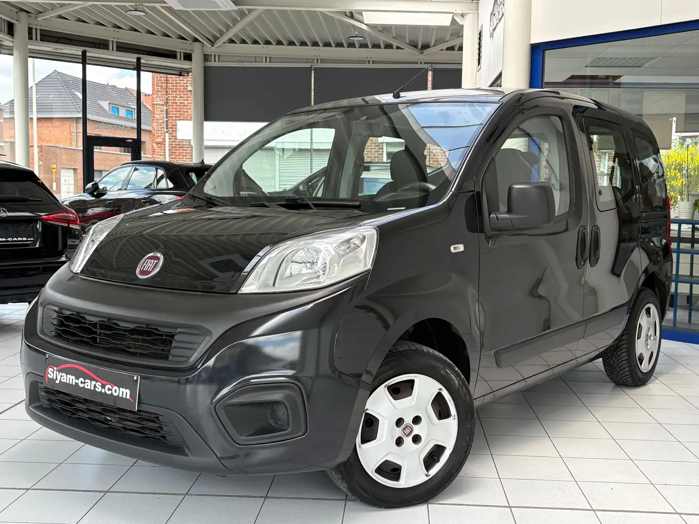 Fiat Qubo 1.4i *PORTE LAT G/D * PDC * 1ER PROP * Negro - 1