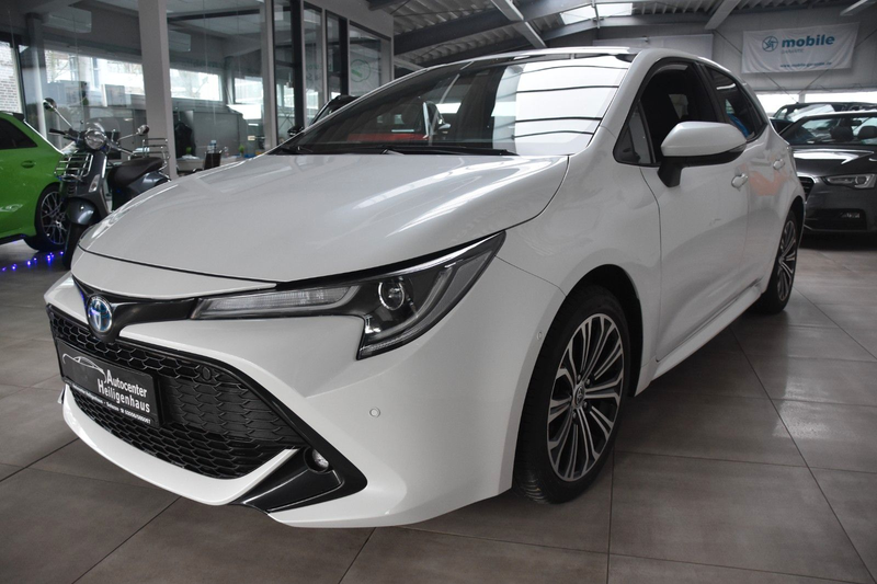 Toyota Corolla Hybrid Team D LED Kamera AppNavi Tempo — photo 9