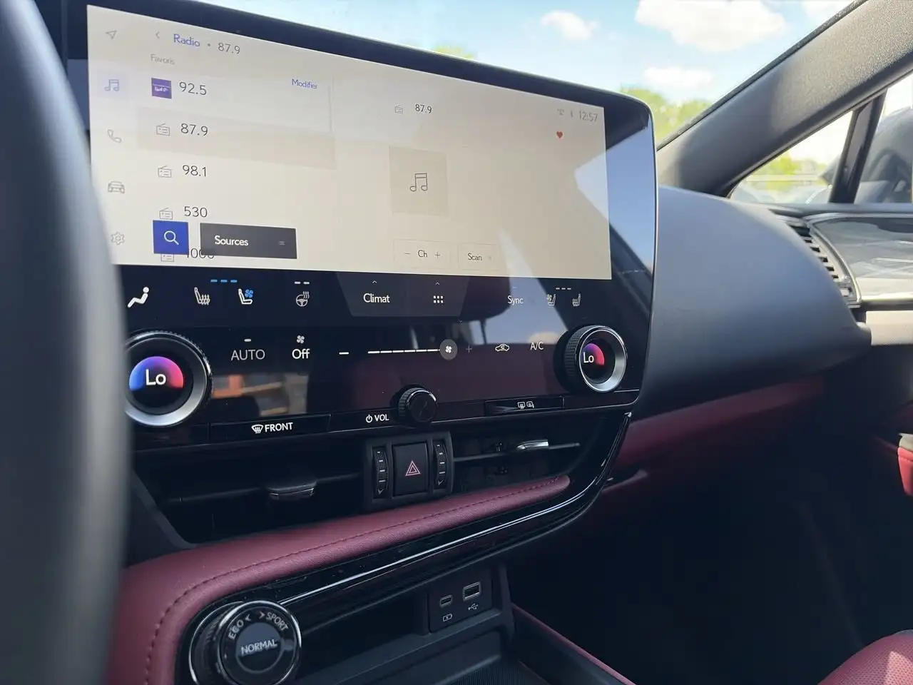 Lexus NX снимка Lexus NX