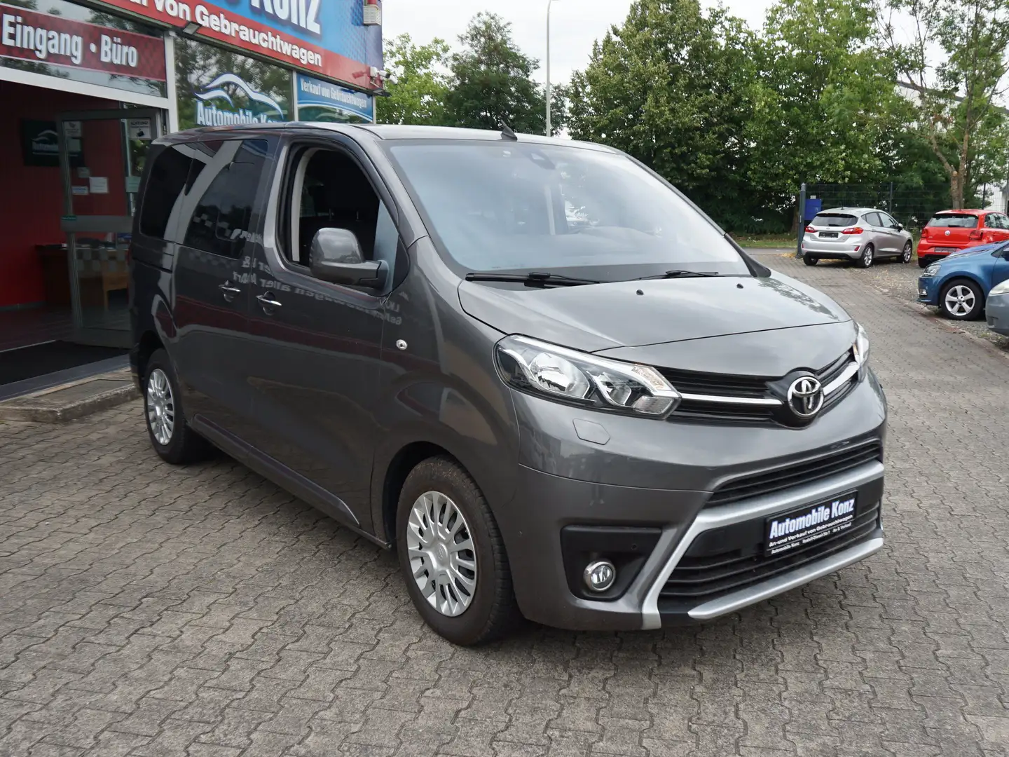 Toyota Proace 1,5-l-D-4D (5-Si.) Verso Family Comfort compact Gris - 2