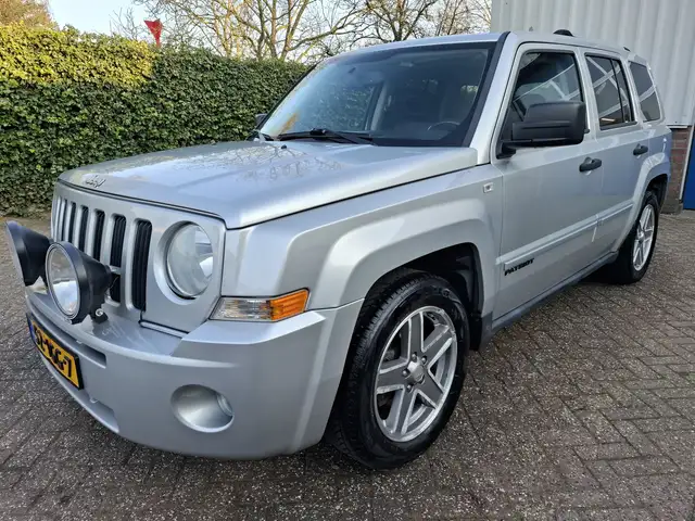 Jeep Patriot 2.4 Limited 4WD/LEER/ZONNEDAK/TREKHAAK/CRUISE/NAVI