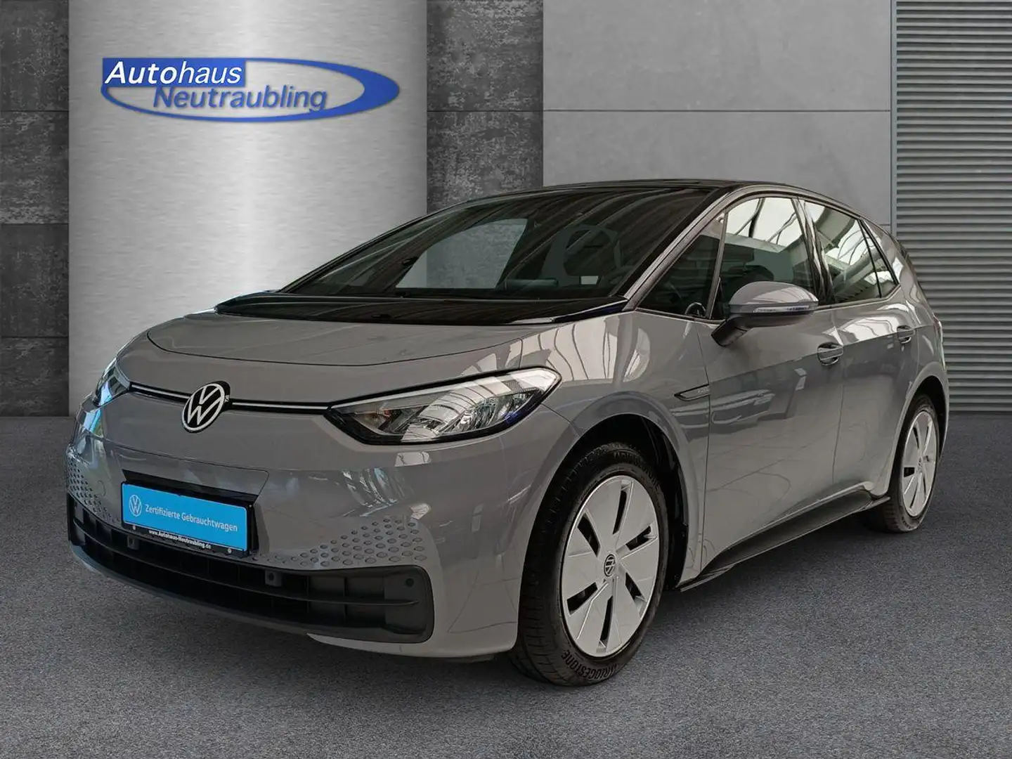 Volkswagen ID.3 45 KWh "PURE PERFORMANCE" 150 PS DSG+NAVI+KLIMA+PD Grau - 2