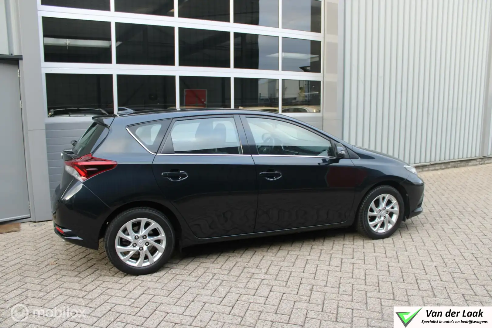 Toyota Auris 1.2T Aspiration | NL Auto Boekjes | Navigatie. Gris - 2