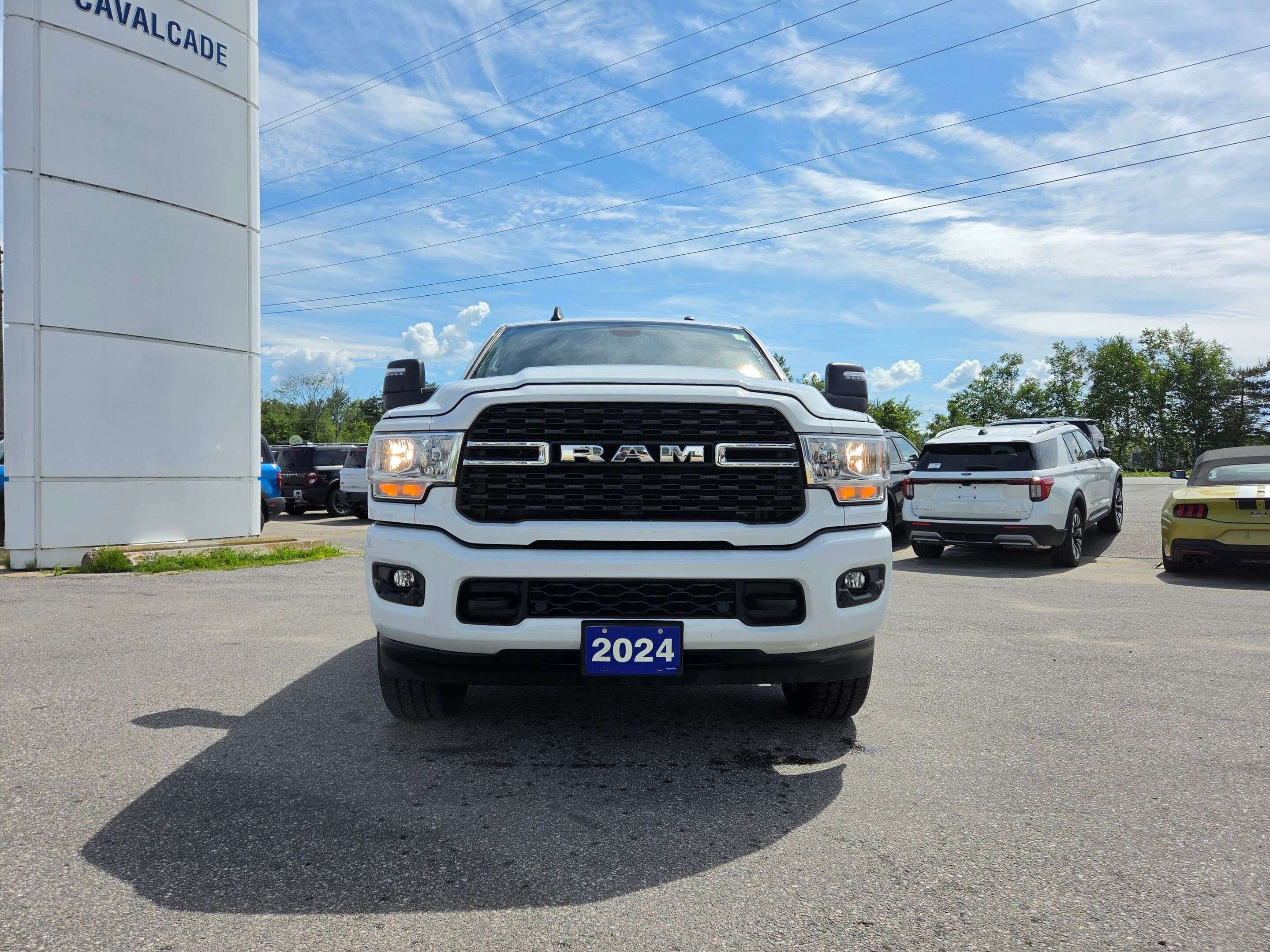 Bright White Clearcoat 2024 RAM 2500 Pickup Truck Four-Wheel Drive 6-Speed Automatic