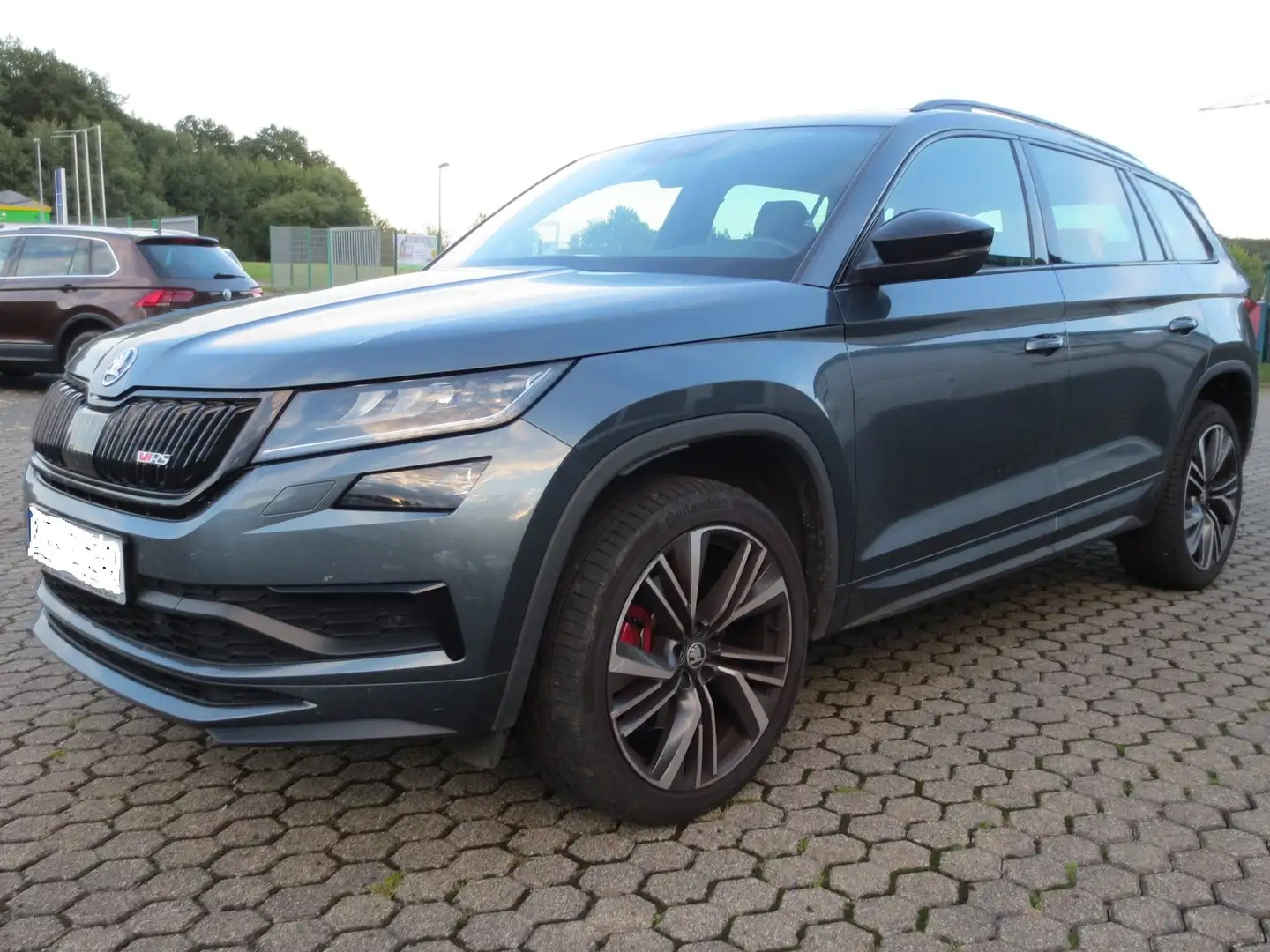 Skoda Kodiaq 2.0 TDI DSG RS 4x4 *NAVI/SD/AHK/LED* Grau - 1