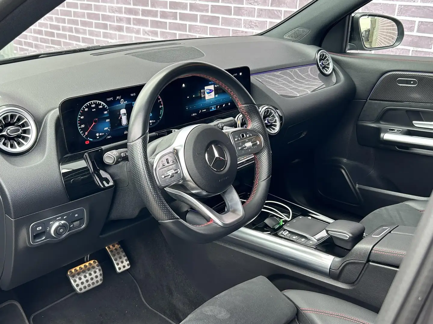 Mercedes-Benz GLA 250 e AMG Line | Trekhaak | Adaptieve Cruise Control | Grijs - 2