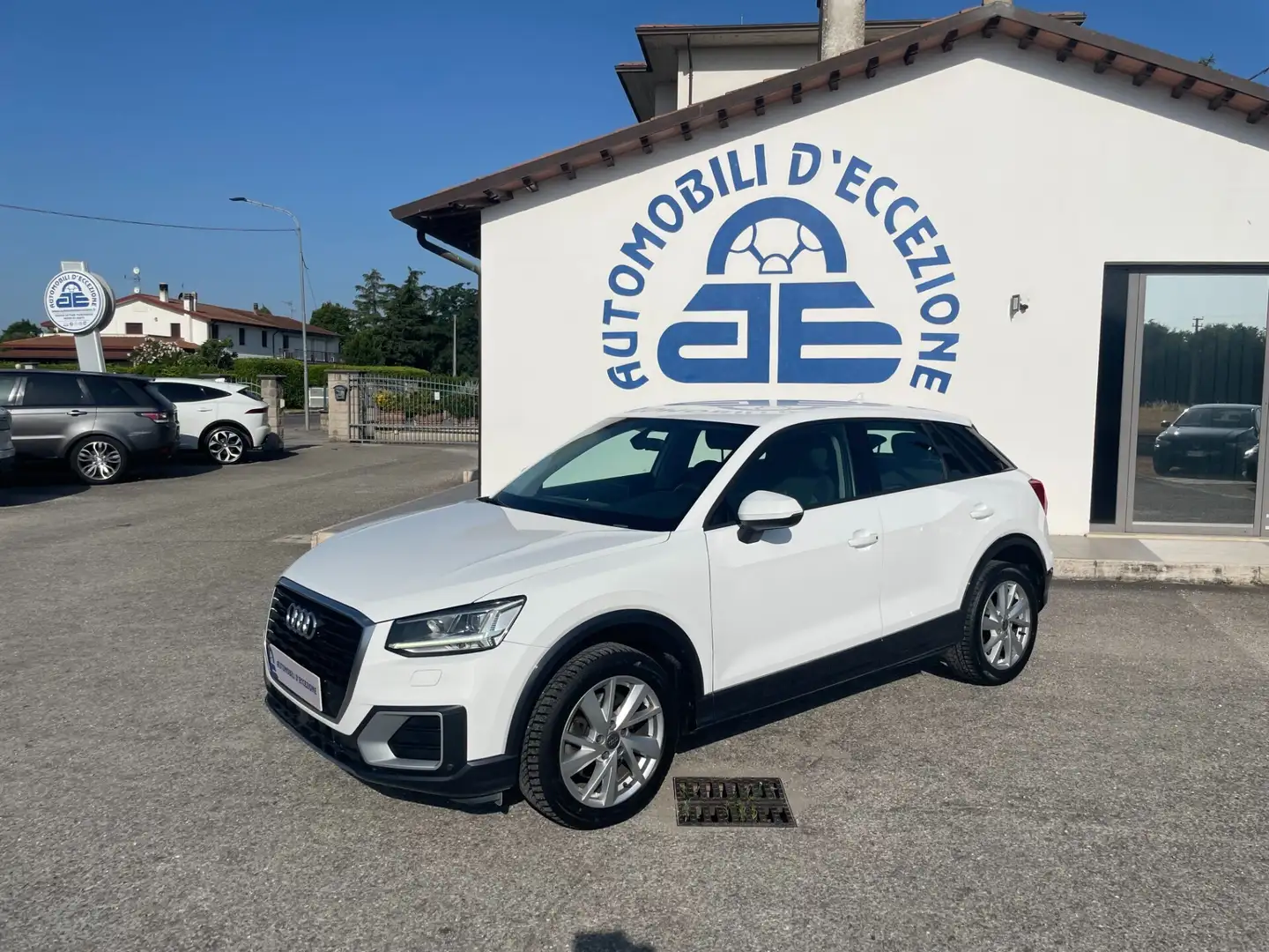 Audi Q2 1.6 TDI Sport Blanc - 2