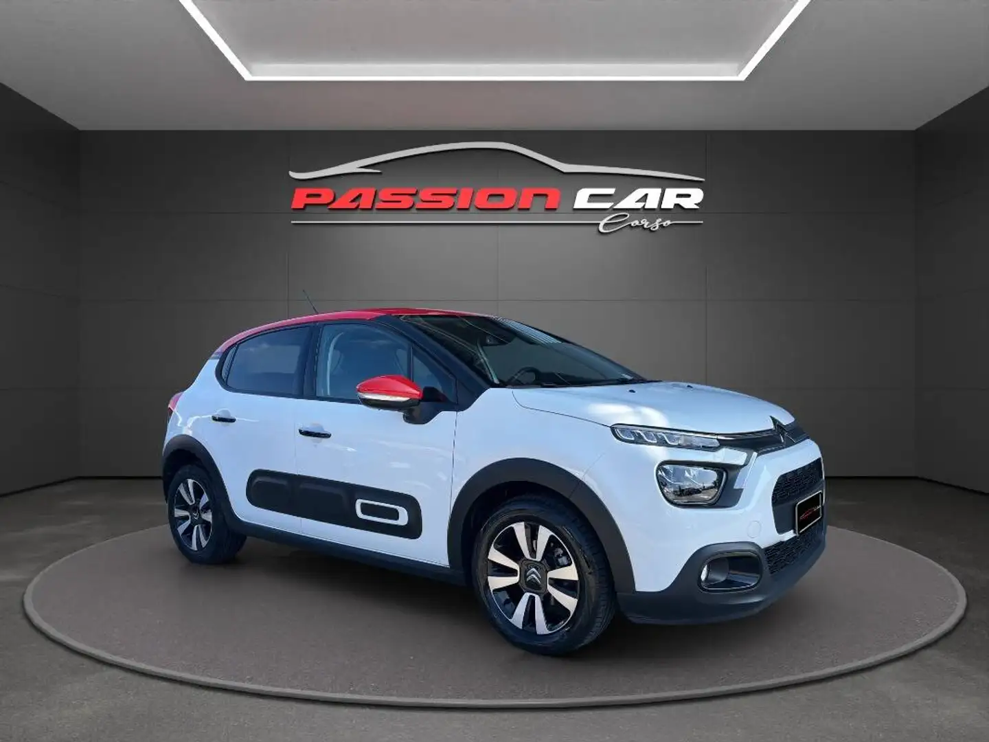 Citroen C3 1.2 puretech Shine s&s 110cv Blanc - 1
