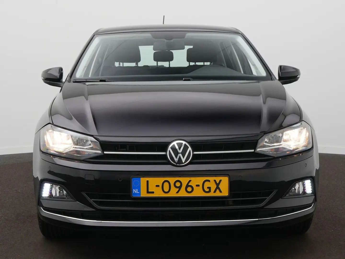 Volkswagen Polo 1.0 TSI Highline Clima / Navi / PDC Zwart - 2