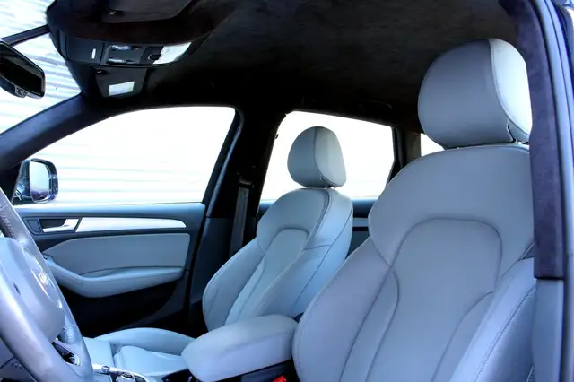 Audi Q5 view 11