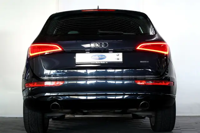 Audi Q5 view 6