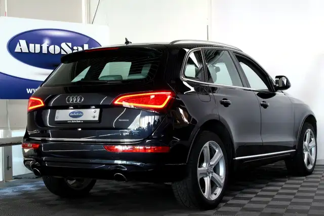 Audi Q5 view 3