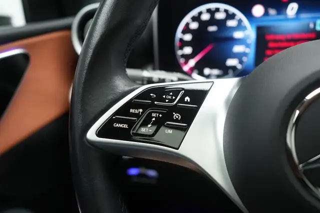 Mercedes-Benz GLC view 24