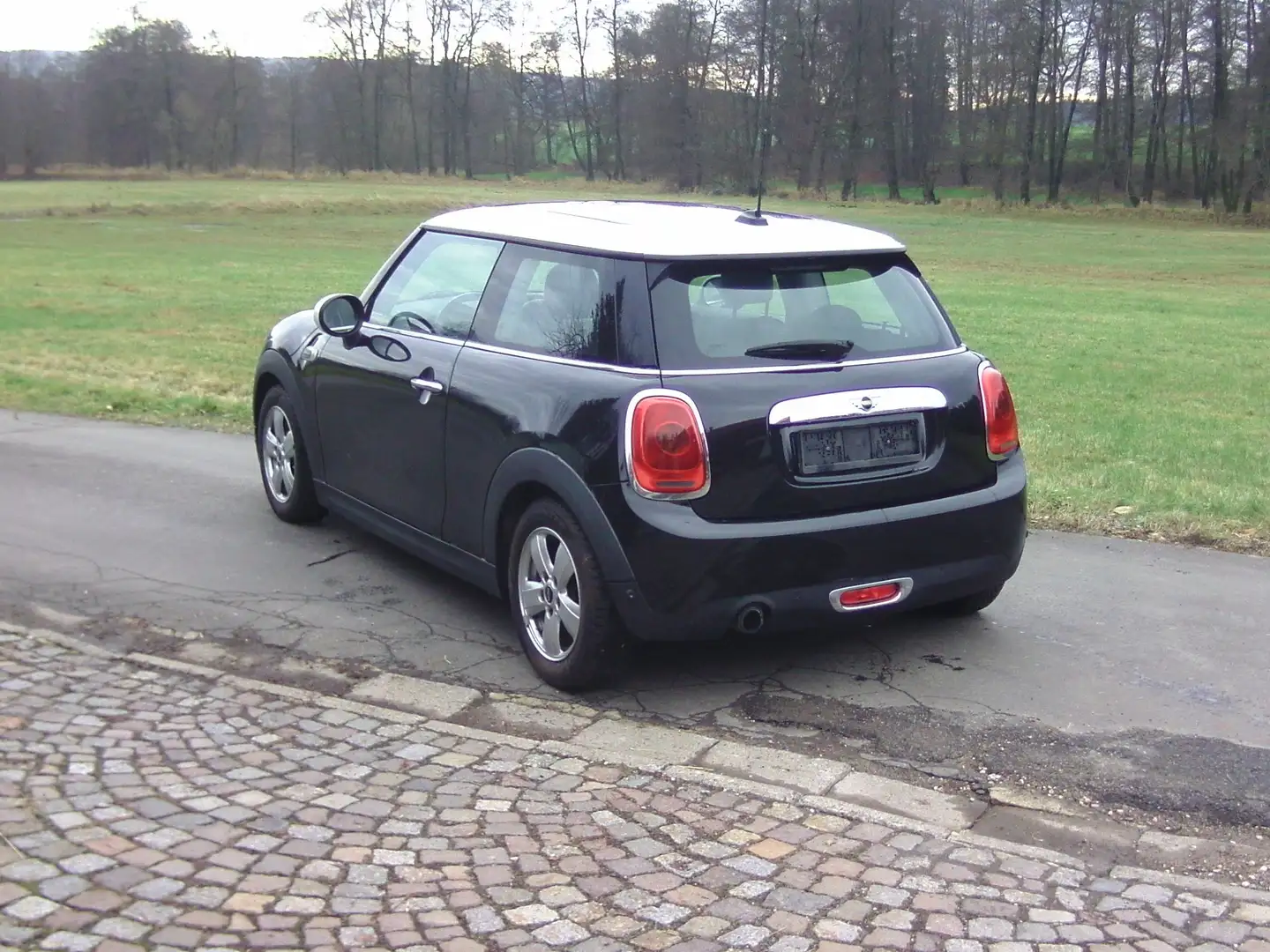 MINI Cooper 6-Gang, großes Panoramadach,Navi,Scheckh. Noir - 1