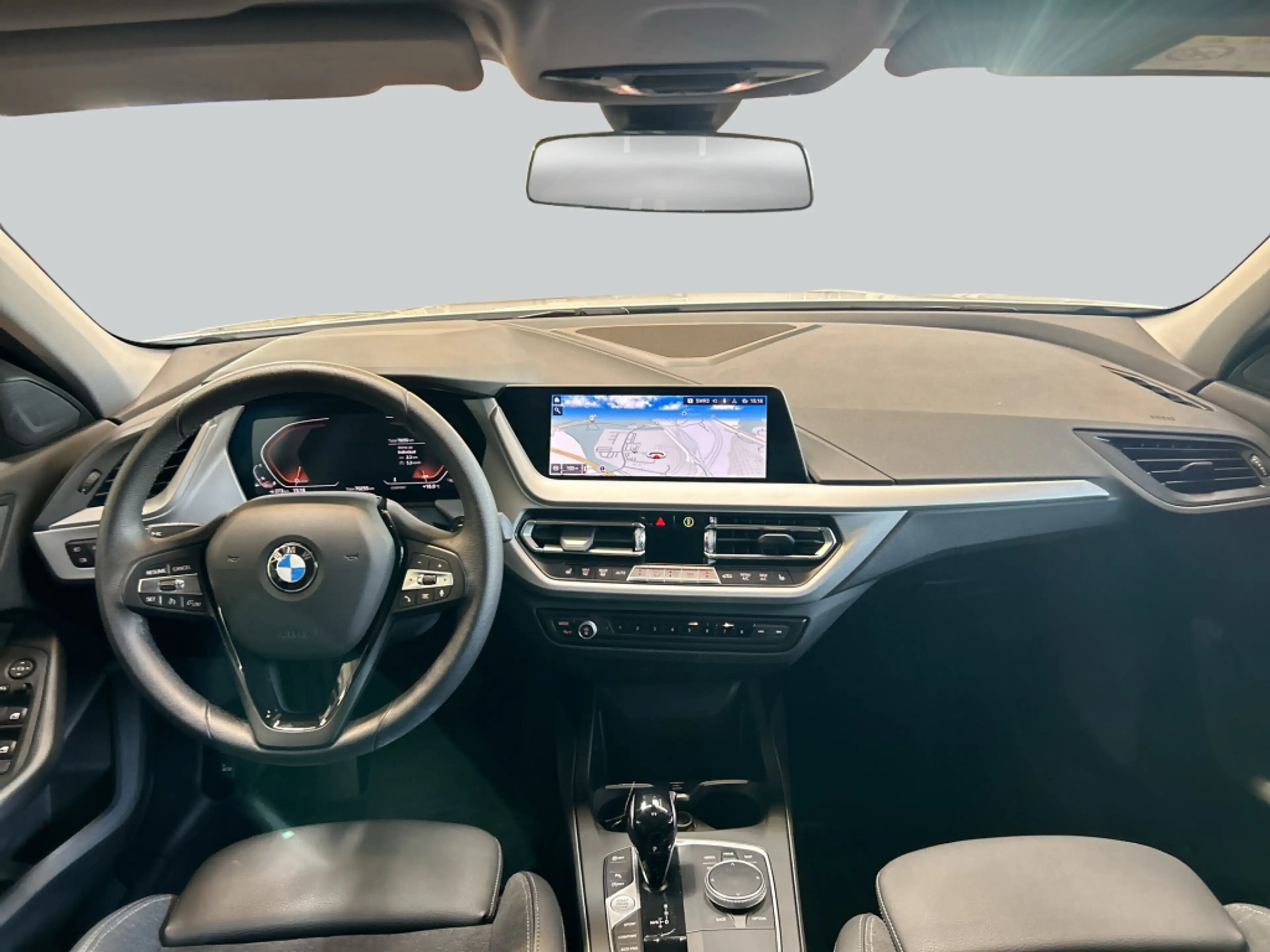 BMW 118 i Aut. Advantage, AHK, PDC, LED, SHZ — photo 14