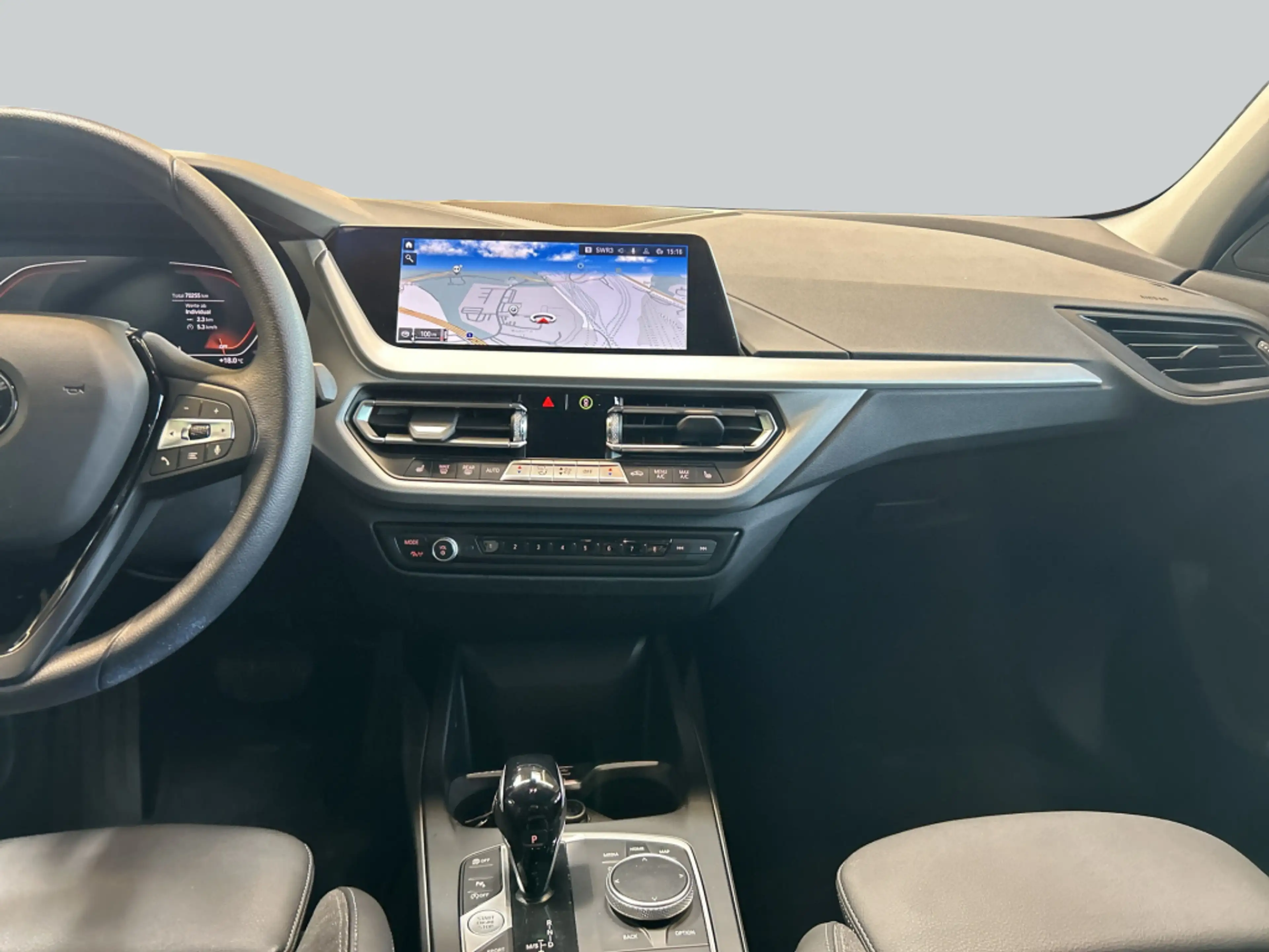 BMW 118 i Aut. Advantage, AHK, PDC, LED, SHZ — photo 15