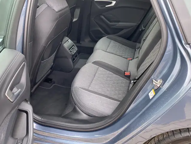 Audi A5 view 9