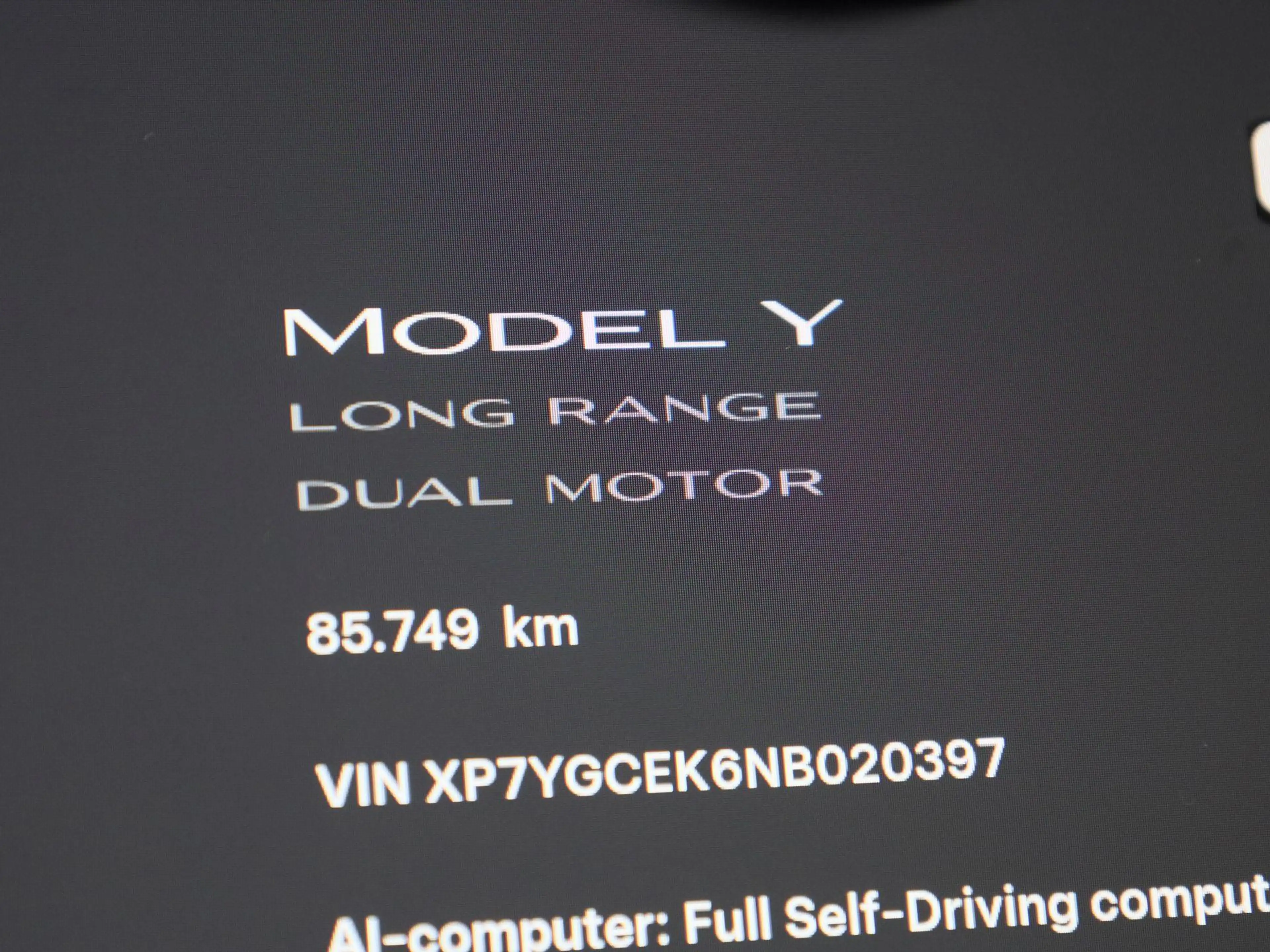 Tesla Model Y Long Range Dual Motor AWD — photo 8