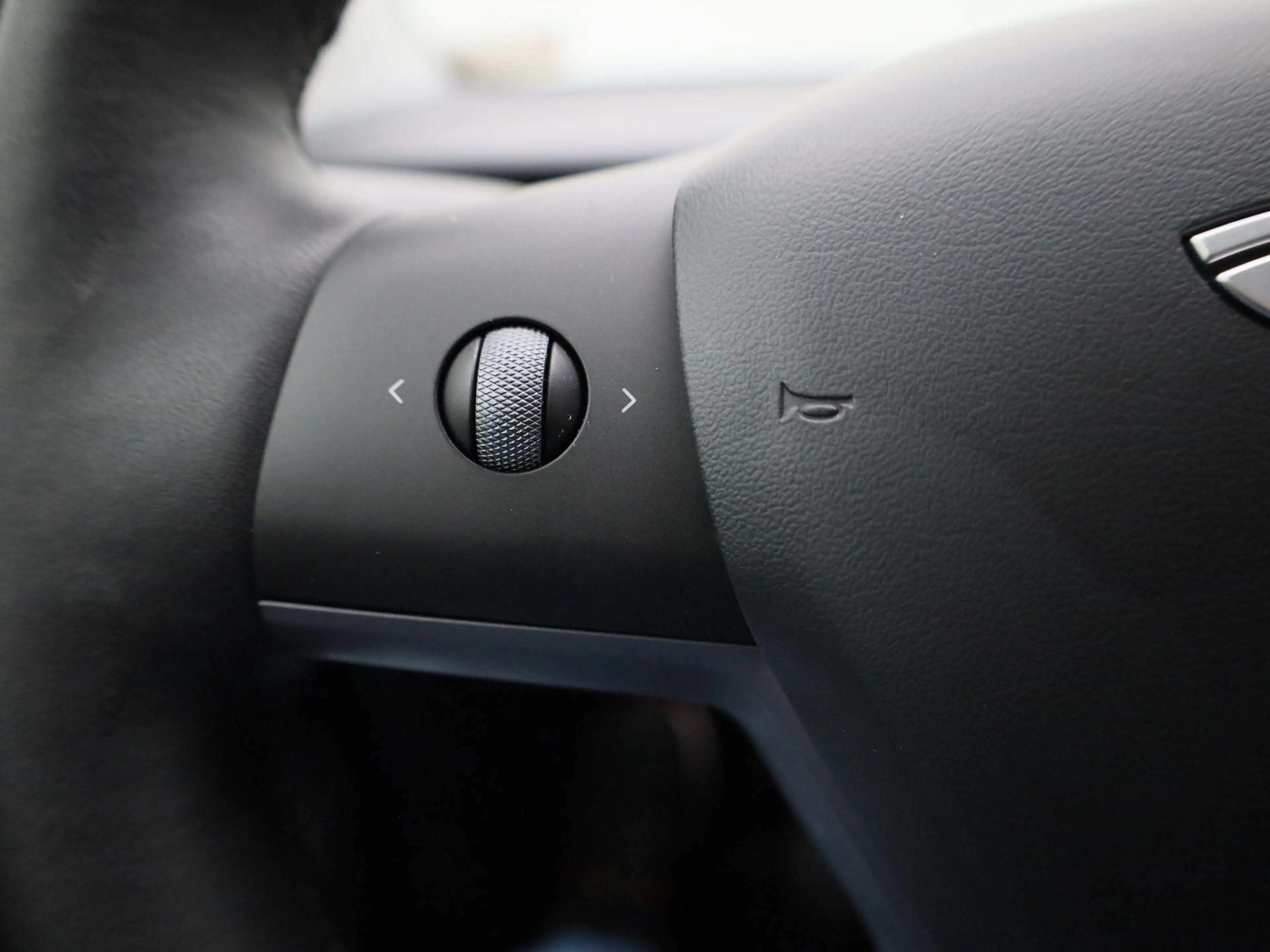 Tesla Model Y Long Range Dual Motor AWD — photo 20