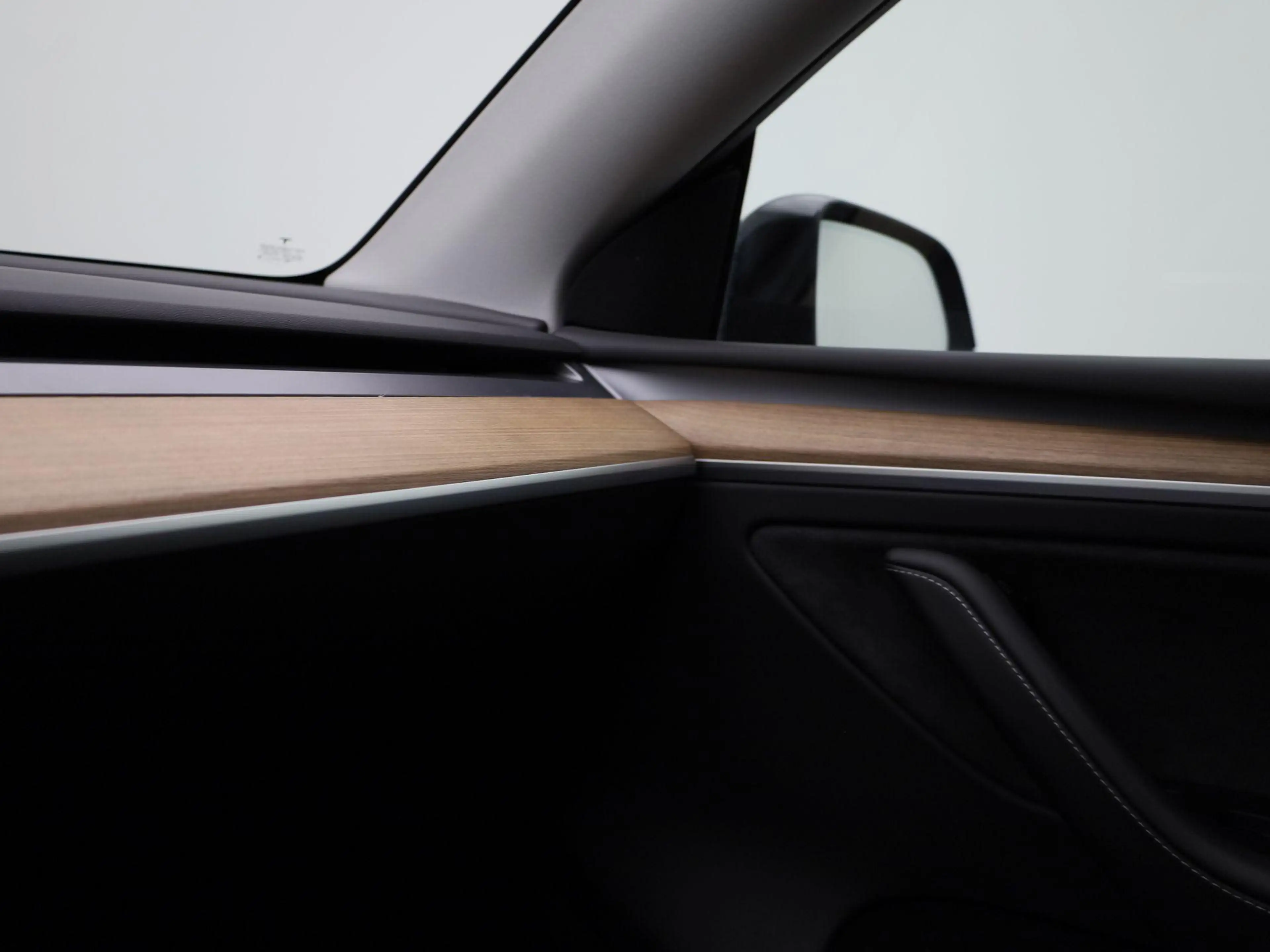 Tesla Model Y Long Range Dual Motor AWD — photo 26
