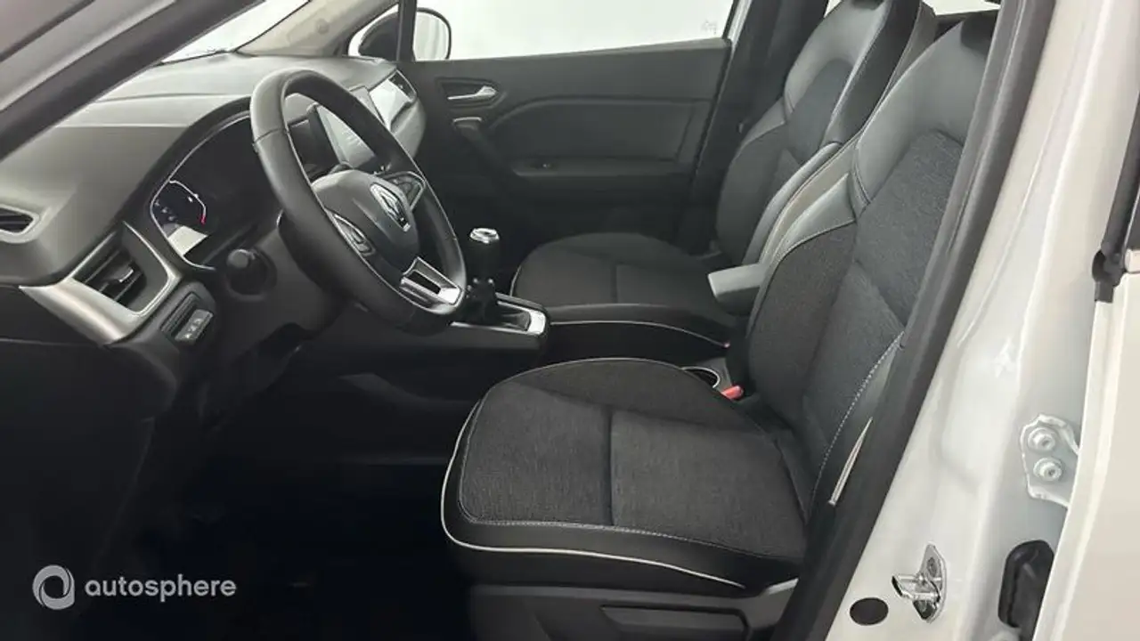 Renault Captur — photo 12