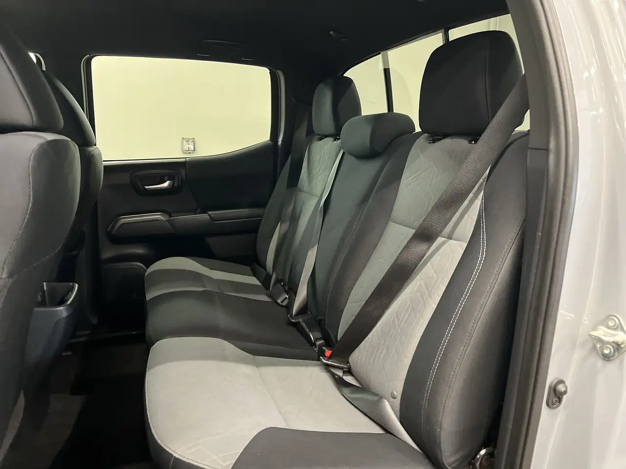 Toyota Tacoma снимка Toyota Tacoma