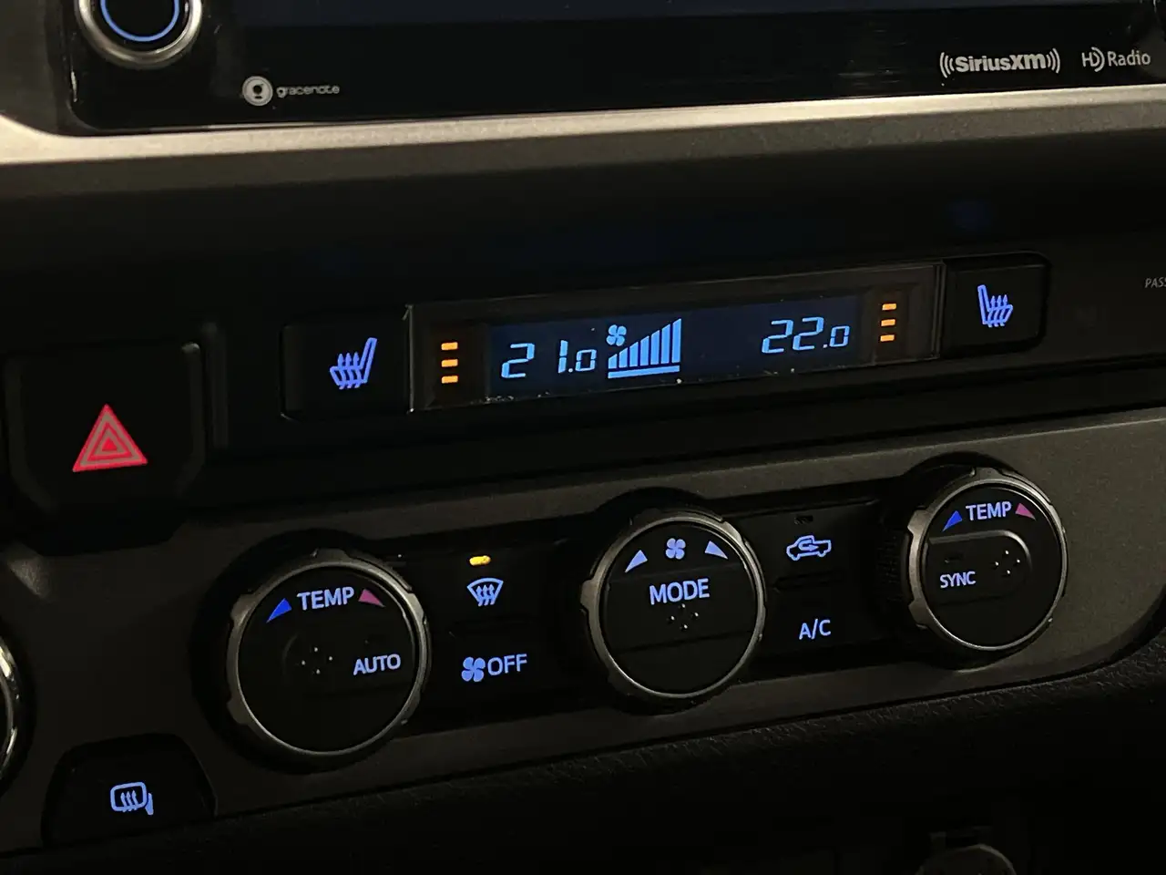Toyota Tacoma снимка Toyota Tacoma