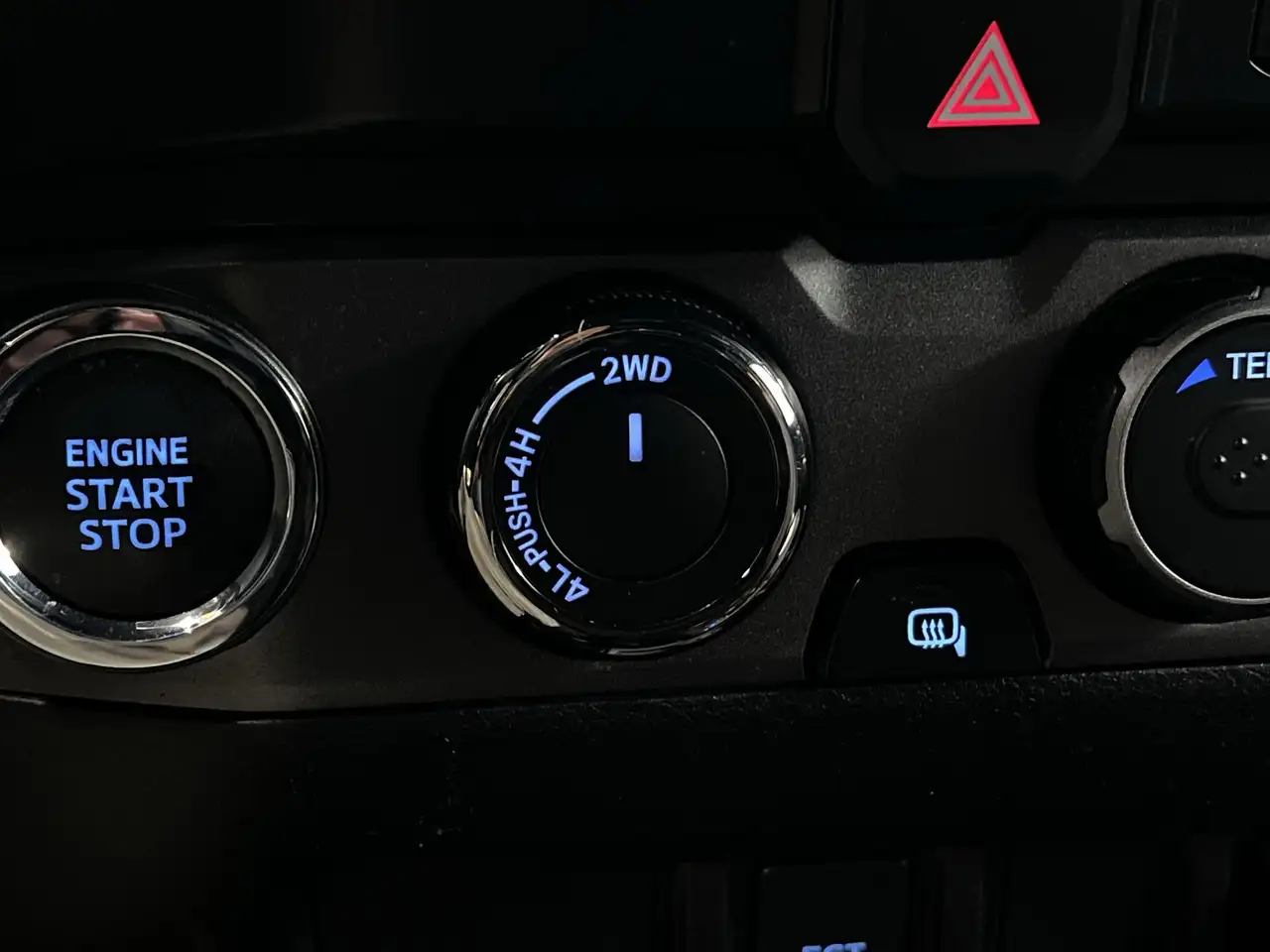 Toyota Tacoma снимка Toyota Tacoma