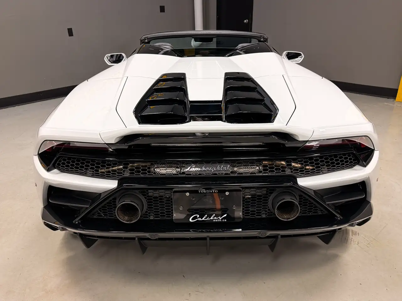 Lamborghini Huracán снимка Lamborghini Huracán