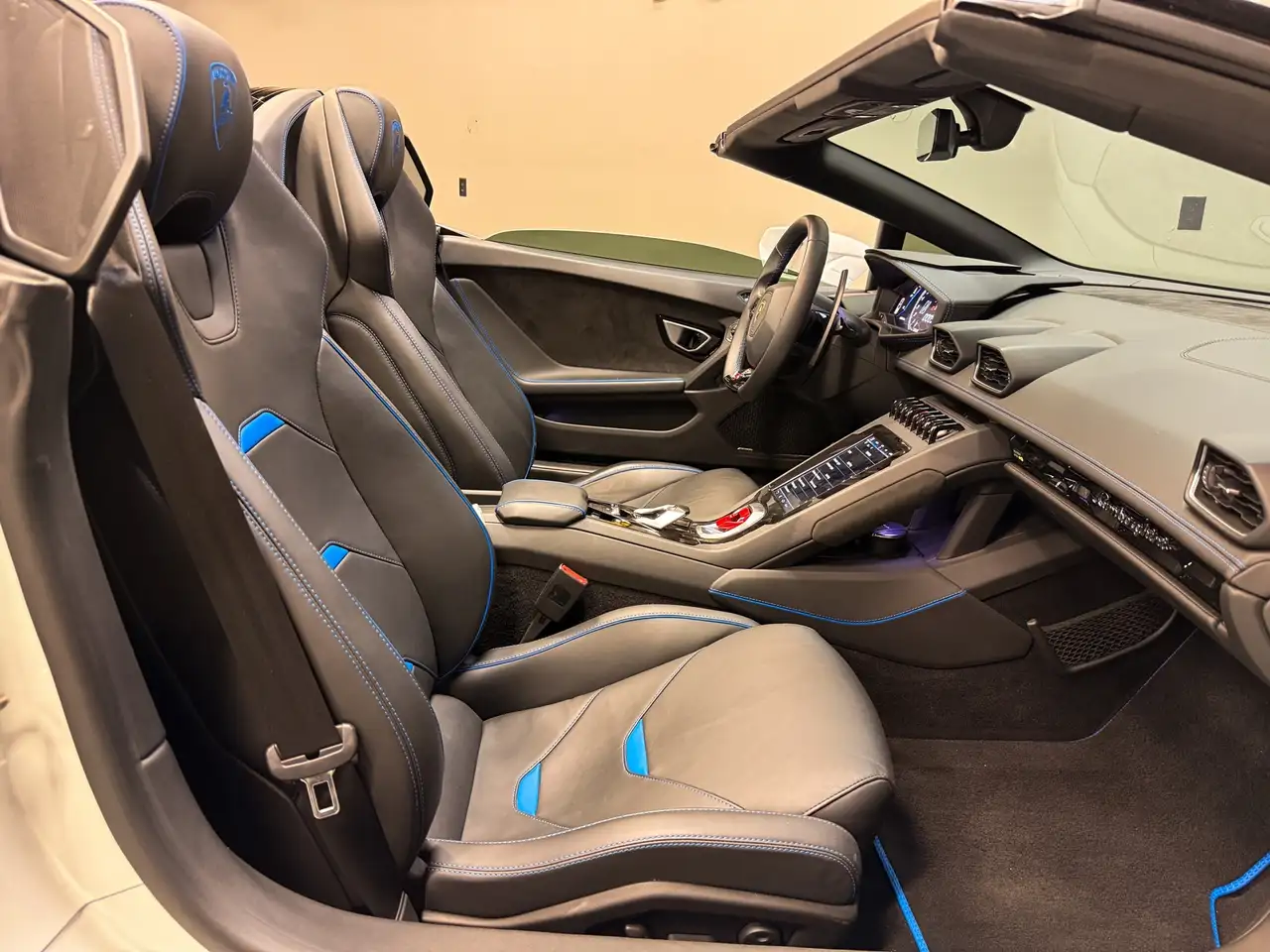 Lamborghini Huracán снимка Lamborghini Huracán