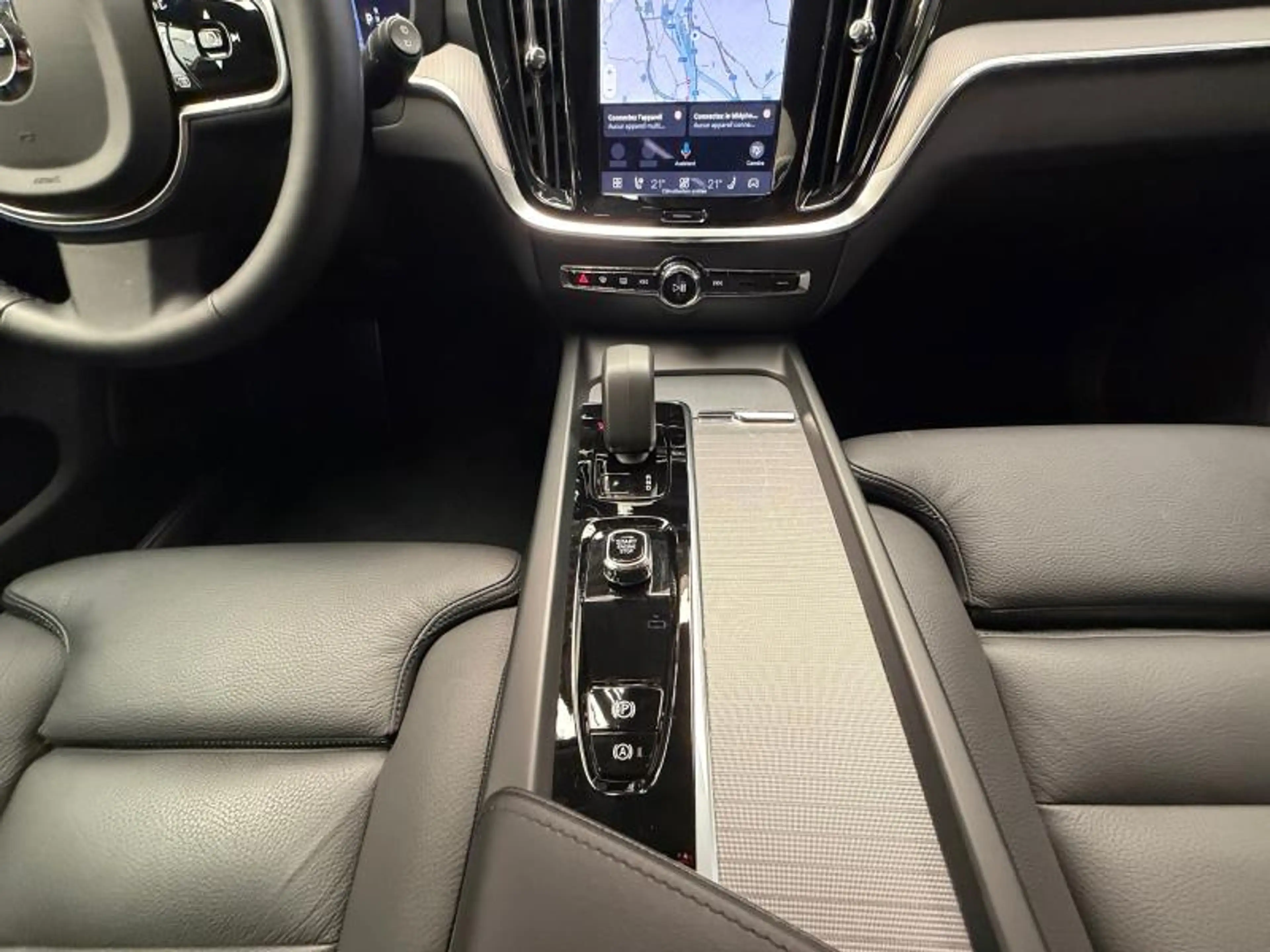 Volvo V60 B4 Plus Dark / Essence 2026 — photo 11
