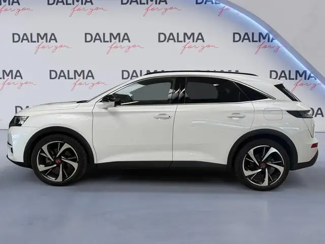 DS Automobiles DS 7 Crossback view 2