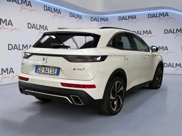 DS Automobiles DS 7 Crossback view 5