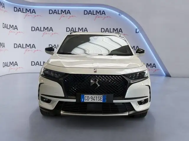 DS Automobiles DS 7 Crossback view 8